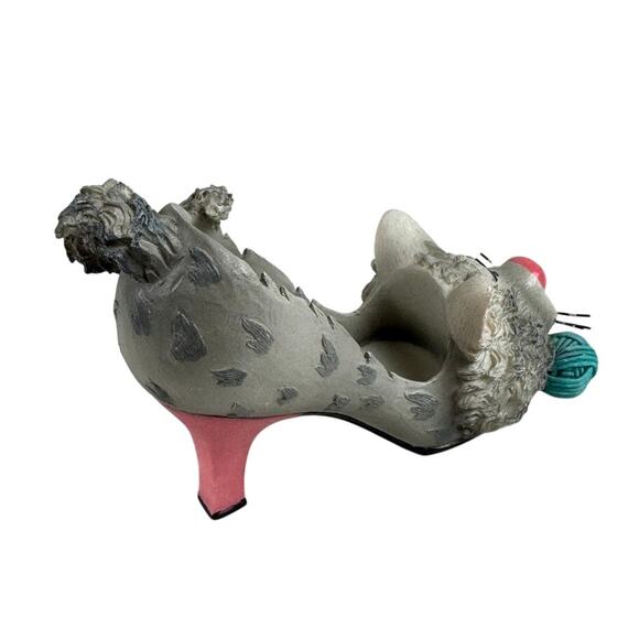 Willow Hall Shoo Shoo Figurine – “Meow Meow” Cat High Heel – Design No. 16 - Picture 4 of 8